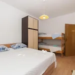 House Fjaka *